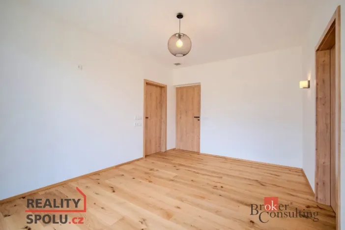 Prodej rodinného domu, Turnov - Bukovina, 450 m2