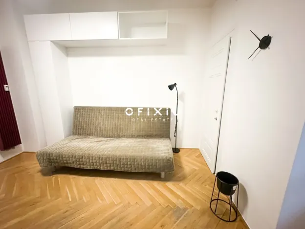 Pronájem bytu 1+1, Brno, Jakubské náměstí, 17 m2