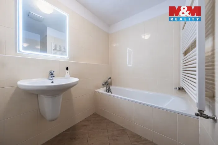 Prodej bytu 1+kk, Praha - Modřany, Vorařská, 44 m2