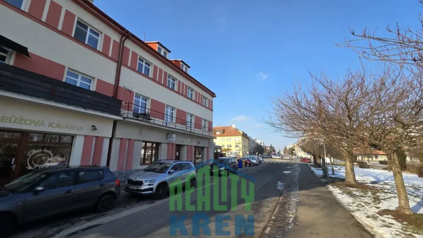 Pronájem bytu 2+1, Roztoky, Tyršovo nám., 65 m2