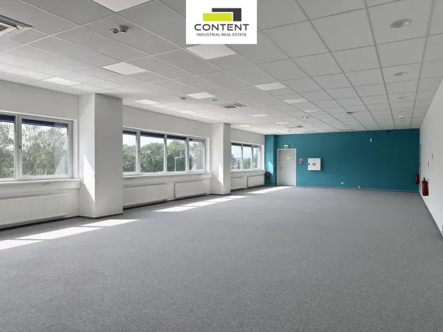 Pronájem skladu, Úherce, Luční, 39500 m2