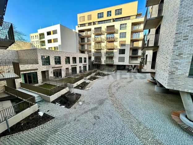 Pronájem bytu 2+kk, Brno, Bratislavská, 60 m2