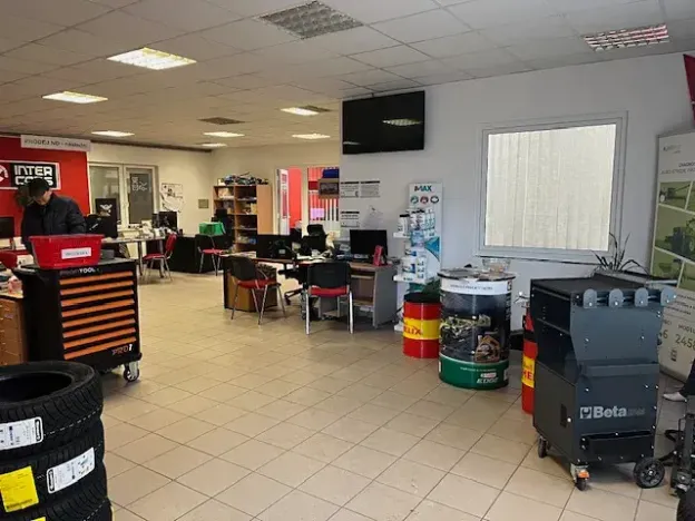 Pronájem výrobních prostor, České Budějovice, Okružní, 432 m2