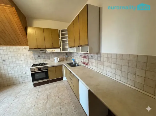 Pronájem bytu 3+1, Mariánské Lázně - Hamrníky, třída Vítězství, 70 m2