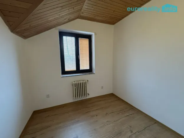 Pronájem bytu 3+1, Mariánské Lázně - Hamrníky, třída Vítězství, 70 m2