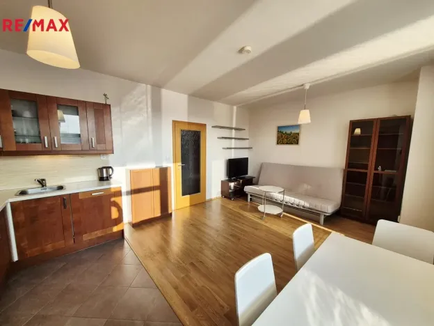 Pronájem bytu 1+kk, Praha - Ďáblice, Nad Akcízem, 34 m2