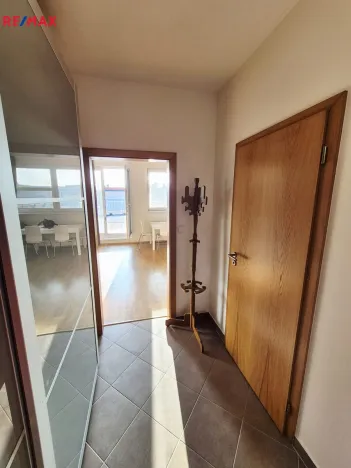 Pronájem bytu 1+kk, Praha - Ďáblice, Nad Akcízem, 34 m2