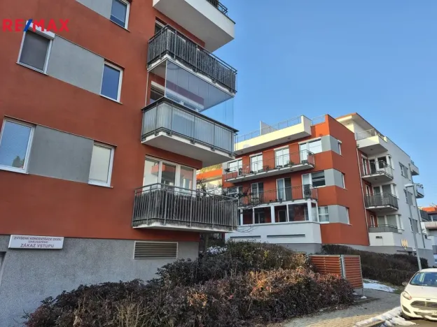 Pronájem bytu 1+kk, Praha - Ďáblice, Nad Akcízem, 34 m2