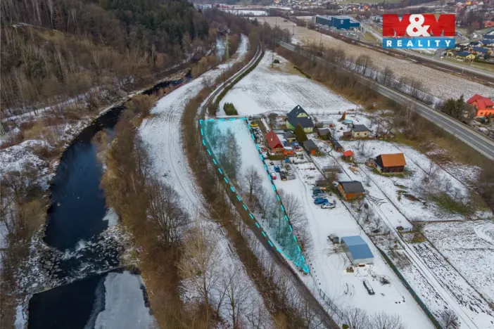 Prodej pole, Vsetín, 1931 m2