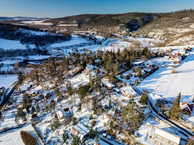 Prodej pozemku, Hlásná Třebaň, K Zámku, 1813 m2