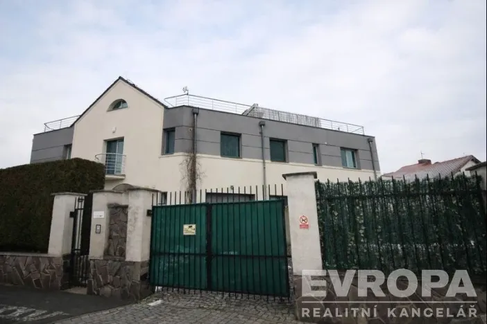 Pronájem bytu 2+kk, Praha - Suchdol, Budyňská, 50 m2