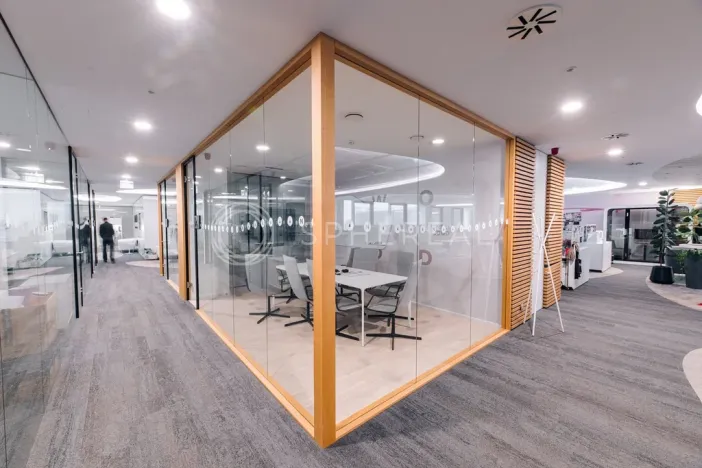 Pronájem kanceláře, Brno - Štýřice, Londýnské náměstí, 860 m2