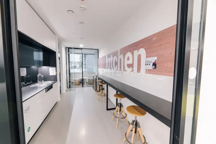 Pronájem kanceláře, Brno - Štýřice, Londýnské náměstí, 1720 m2