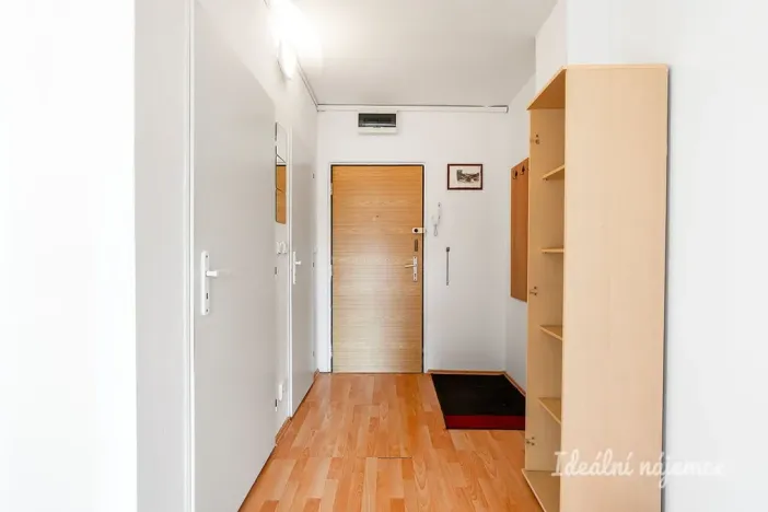 Pronájem bytu 2+kk, Praha - Střížkov, Jablonecká, 41 m2