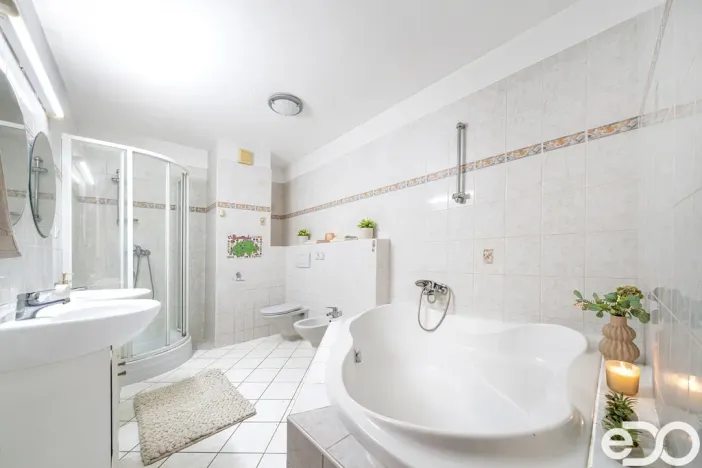 Prodej rodinného domu, Smiřice, Ed. Karla, 210 m2