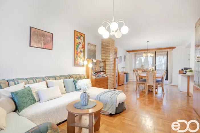 Prodej rodinného domu, Smiřice, Ed. Karla, 210 m2