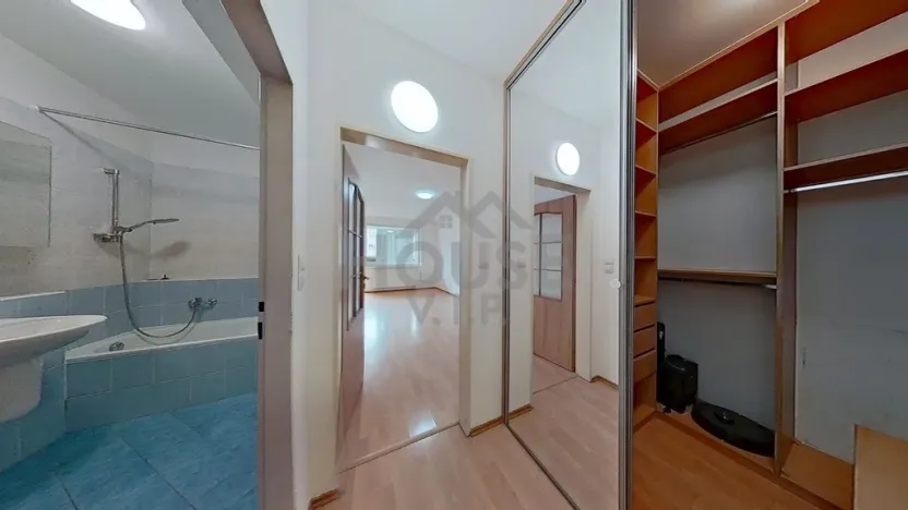 Prodej bytu 1+kk, Praha - Vysočany, Poděbradská, 34 m2