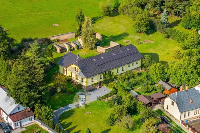 Prodej zemědělské usedlosti, Lichnov, 672 m2