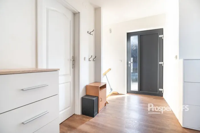 Prodej rodinného domu, Veleň, 141 m2