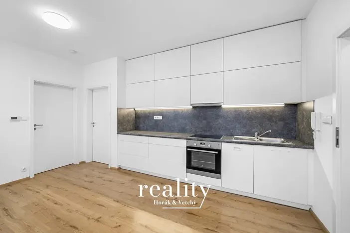 Pronájem bytu 2+kk, Znojmo, Smutného, 39 m2