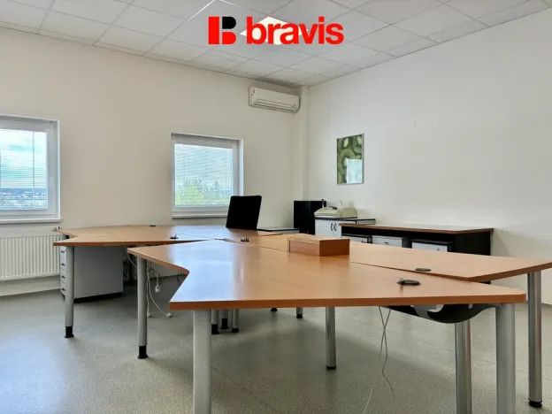 Pronájem kanceláře, Brno - Slatina, Hviezdoslavova, 257 m2