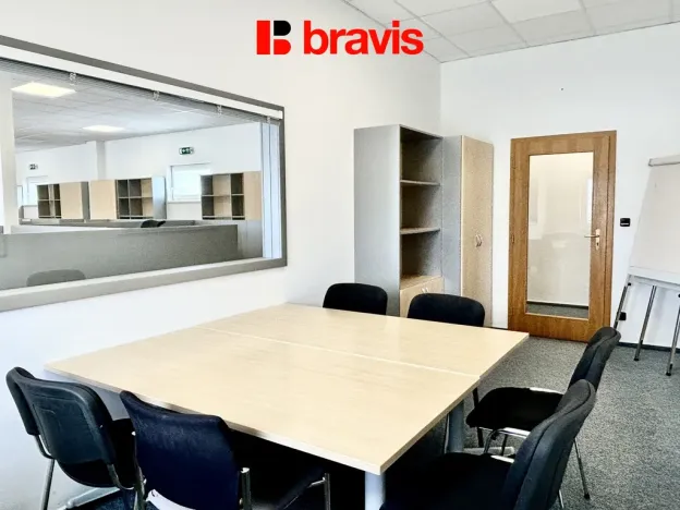 Pronájem kanceláře, Brno - Slatina, Hviezdoslavova, 257 m2