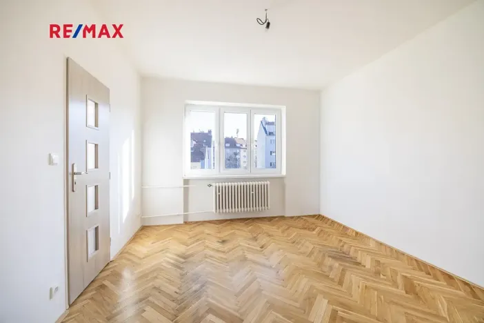 Pronájem bytu 2+1, Praha - Podolí, Podolská, 57 m2