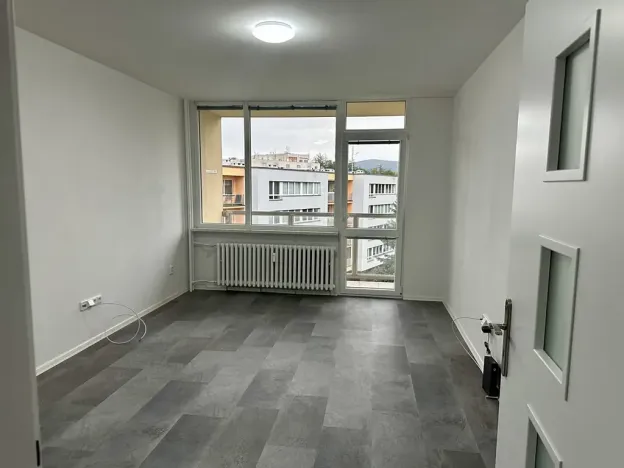 Pronájem bytu 1+kk, Jablonec nad Nisou, Hřbitovní, 28 m2