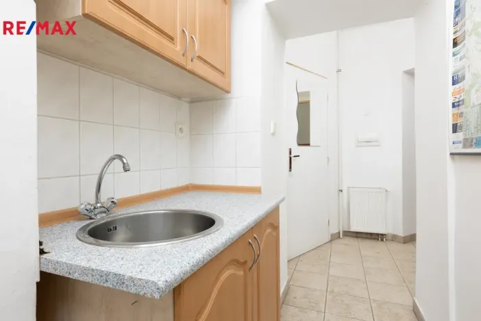 Pronájem komerční nemovitosti, Karlovy Vary, Moskevská, 53 m2