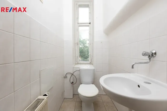 Pronájem komerční nemovitosti, Karlovy Vary, Moskevská, 53 m2