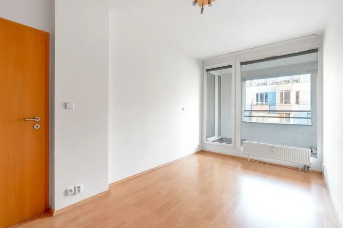 Pronájem bytu 2+kk, Praha - Prosek, Libočanská, 57 m2