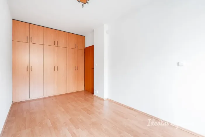 Pronájem bytu 2+kk, Praha - Prosek, Libočanská, 57 m2
