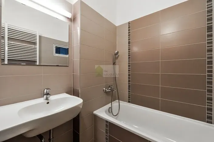 Pronájem bytu 2+kk, Praha - Žižkov, Ondříčkova, 44 m2