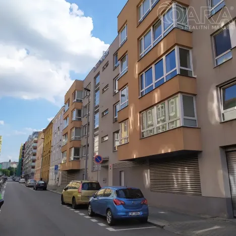 Pronájem bytu 2+kk, Praha, Kurta Konráda, 46 m2