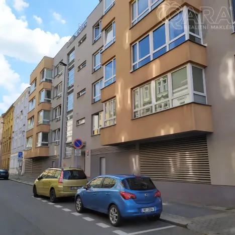Pronájem bytu 2+kk, Praha, Kurta Konráda, 46 m2