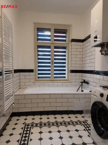 Pronájem bytu 2+1, Karlovy Vary, Kvapilova, 66 m2