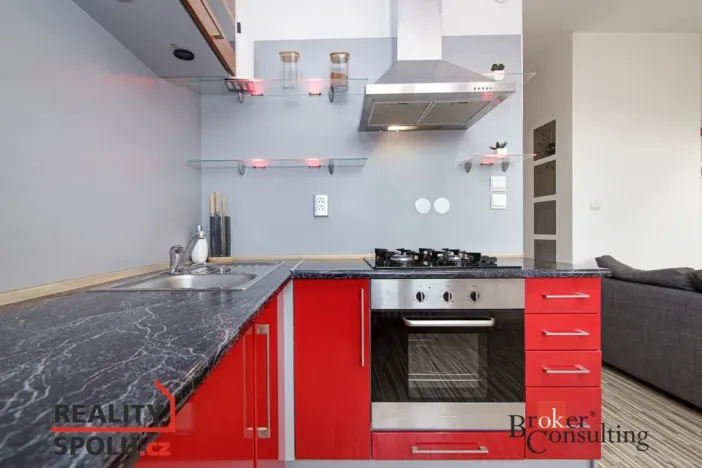 Pronájem bytu 2+kk, Ostrava - Moravská Ostrava, Živičná, 51 m2