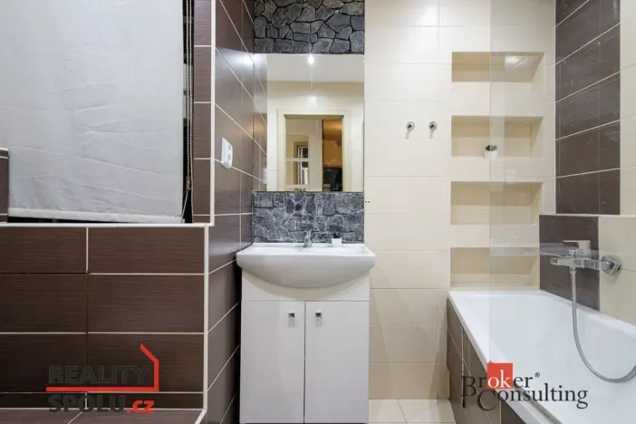 Pronájem bytu 2+kk, Ostrava - Moravská Ostrava, Živičná, 51 m2