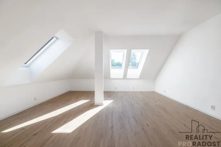 Prodej bytu 4+kk, Ostopovice, B. Němcové, 170 m2