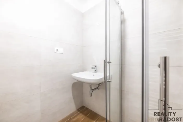 Prodej bytu 4+kk, Ostopovice, B. Němcové, 90 m2