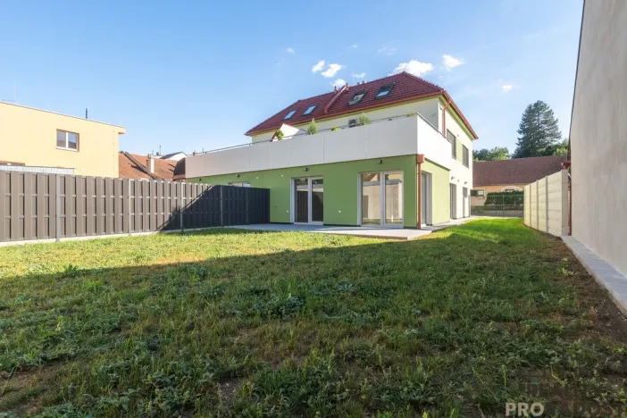 Prodej bytu 4+kk, Ostopovice, B. Němcové, 90 m2