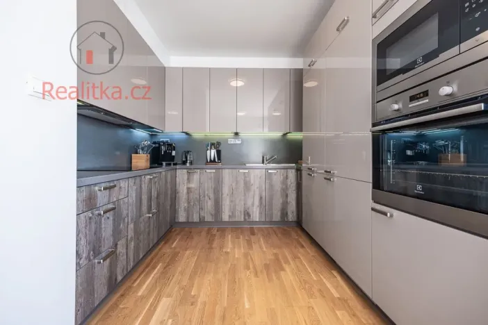 Pronájem bytu 4+kk, Praha - Jinonice, Pod stolovou horou, 114 m2