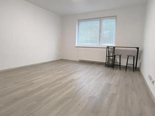 Pronájem bytu 3+kk, Hradec Králové, Vocelova, 93 m2