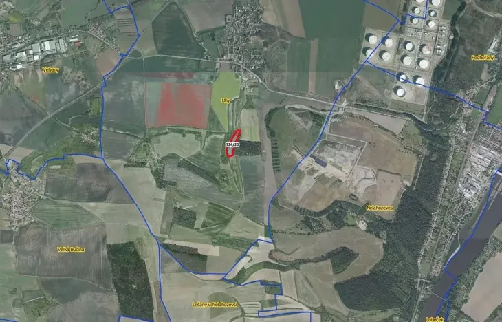 Prodej pole, Uhy, 12574 m2