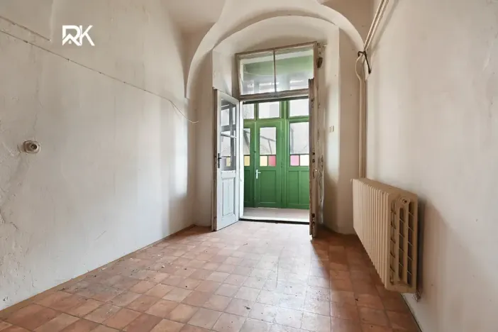 Prodej obchodního prostoru, Kolín, Pražská, 600 m2