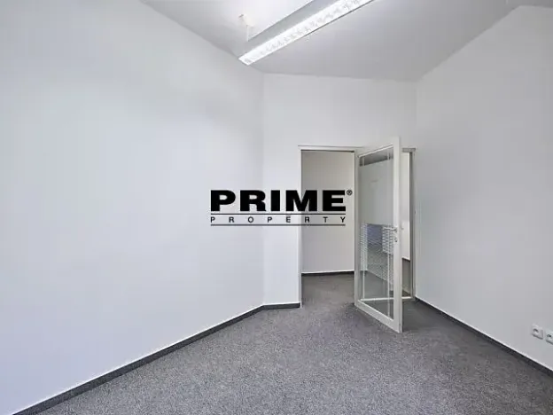 Pronájem kanceláře, Praha - Nové Město, Soukenická, 140 m2