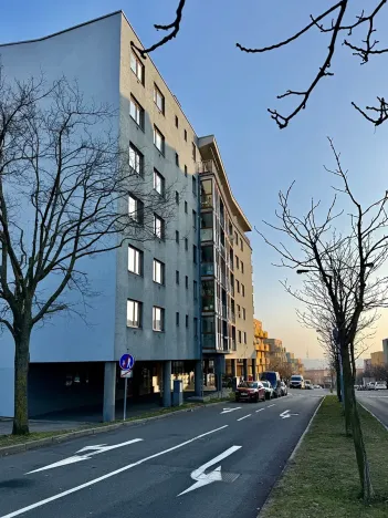 Prodej bytu 2+kk, Praha - Troja, Velká skála, 48 m2