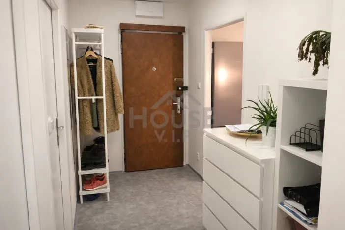 Prodej bytu 4+1, Praha - Prosek, Mimoňská, 74 m2