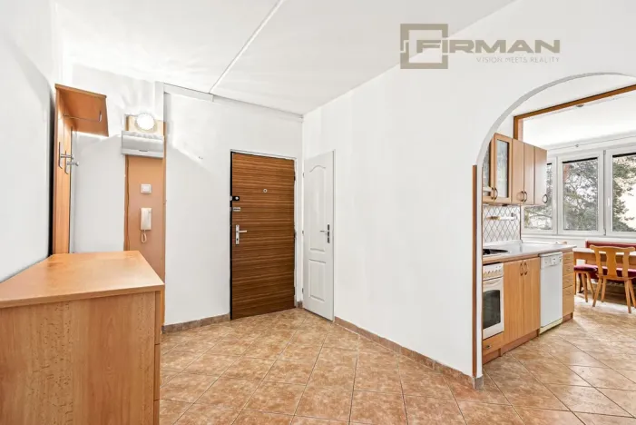 Prodej bytu 2+1, Karlovy Vary - Rybáře, Plešivecká, 61 m2