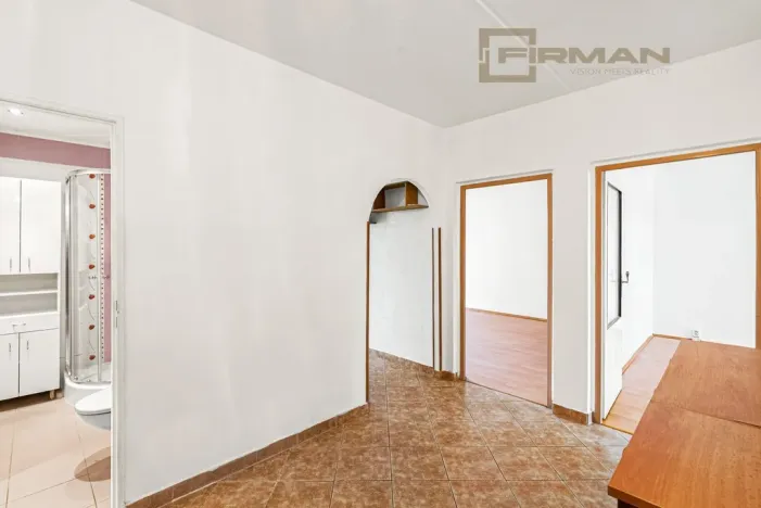 Prodej bytu 2+1, Karlovy Vary - Rybáře, Plešivecká, 61 m2